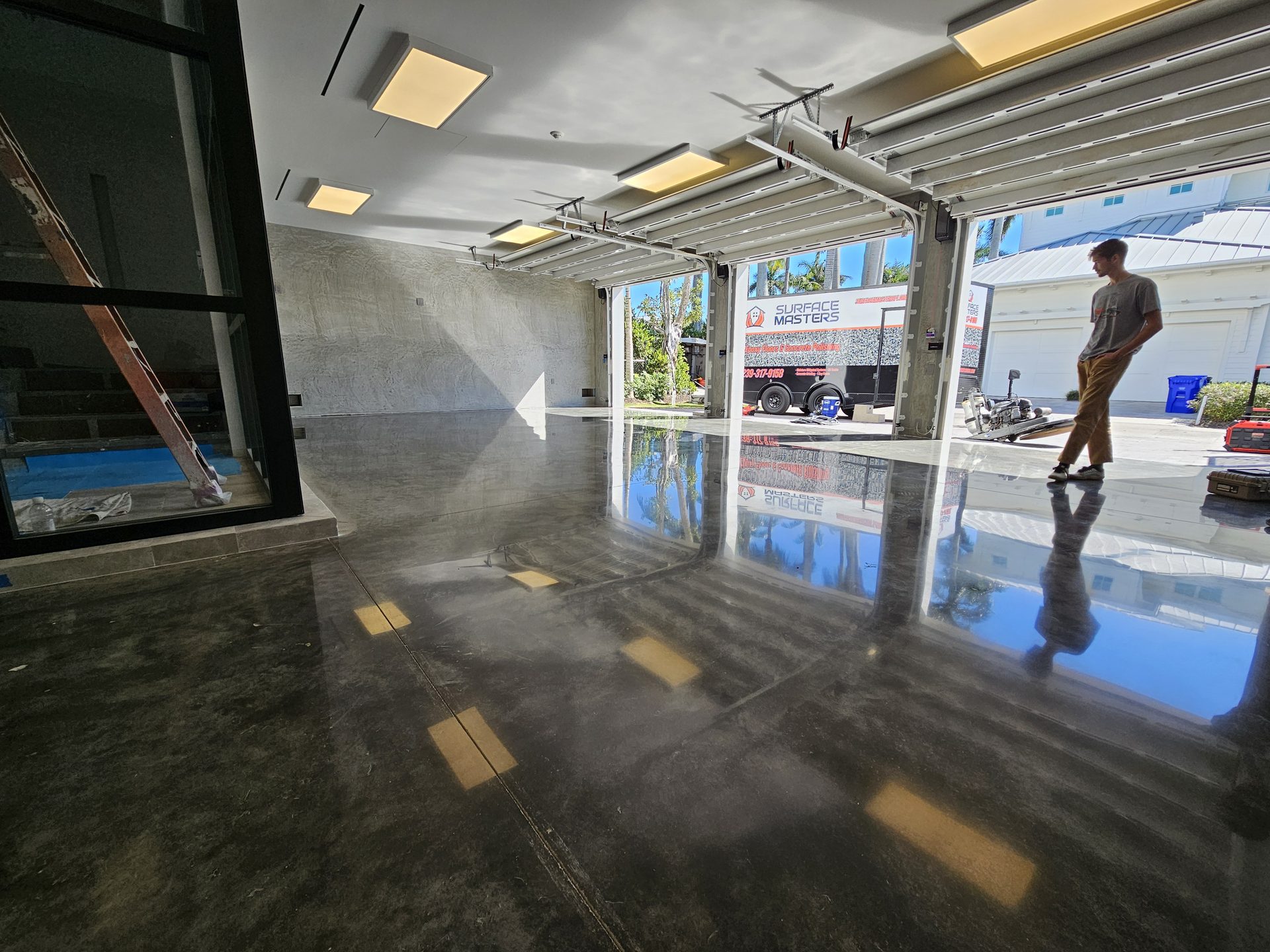 Residential garage polished concrete